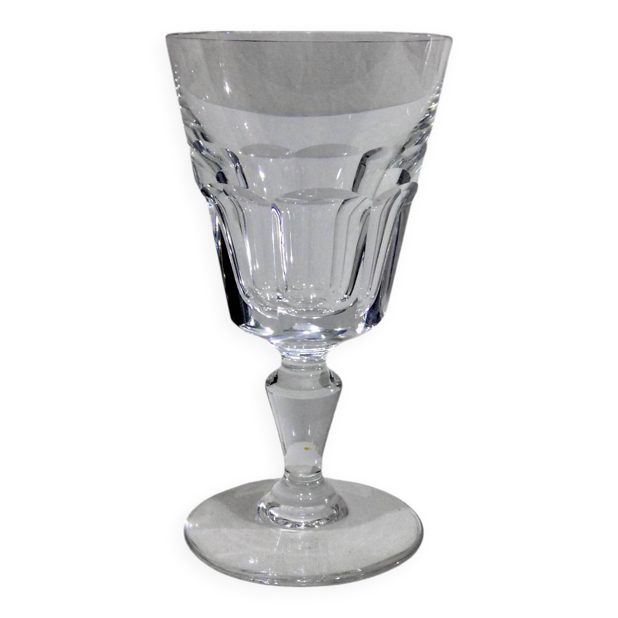 Baccarat – 9 Verres à vin blanc Modèle Missouri