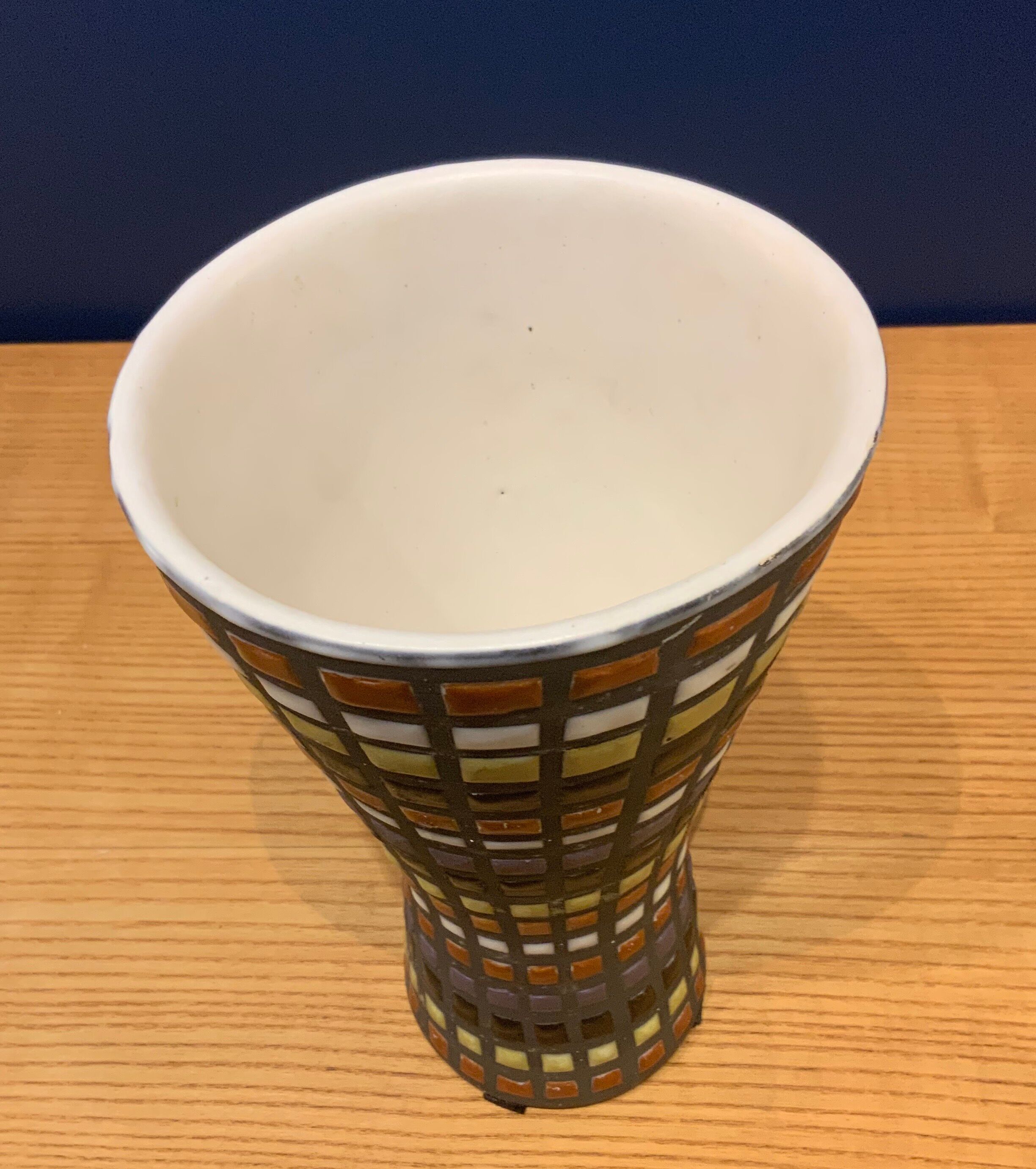 Very nice vase by Roger Capron with grid décor