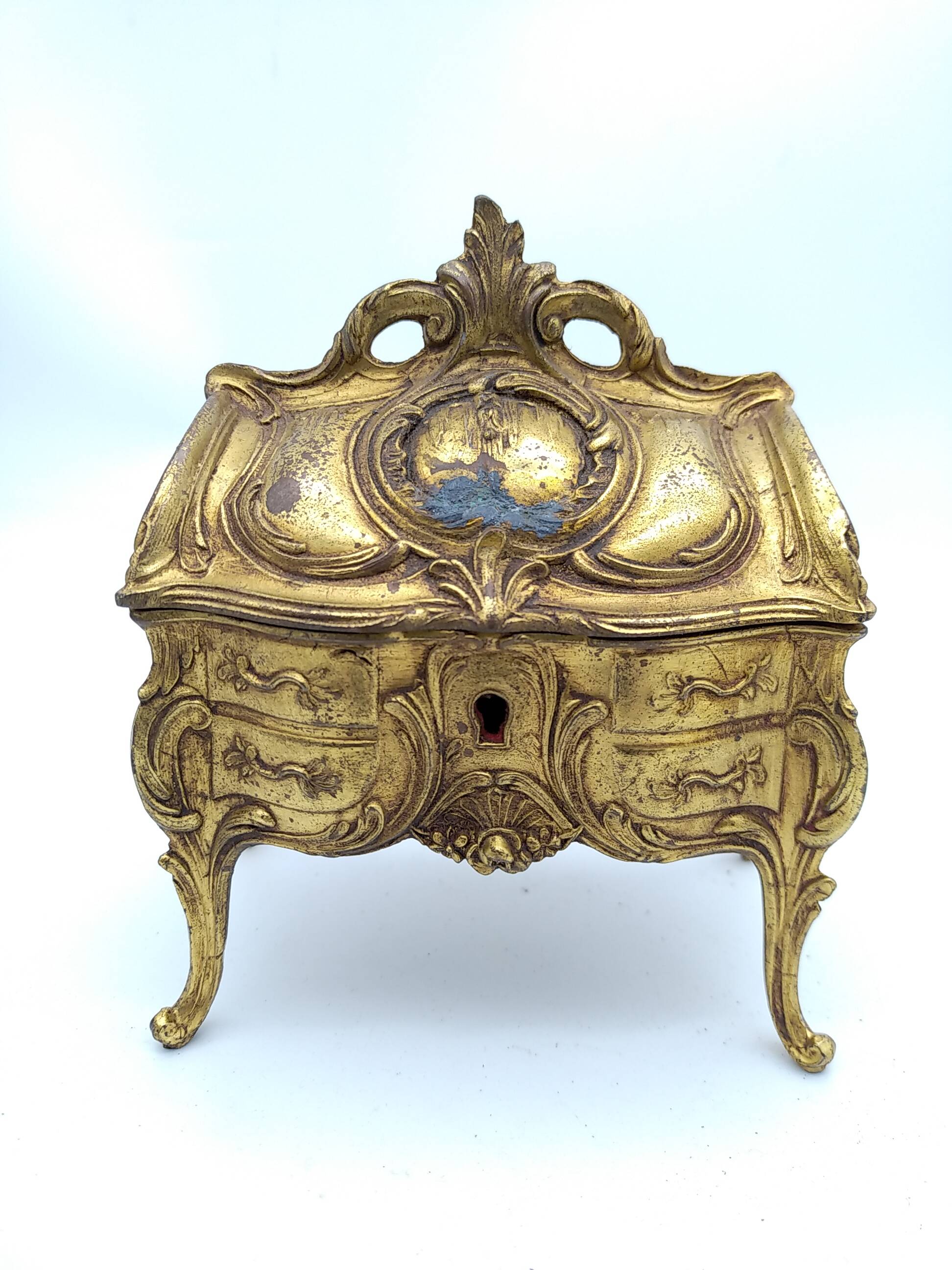 Metal jewelry box. Art Nouveau.