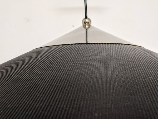 Suspension soucoupe XXL en marmorite noire, Italie vers 1970