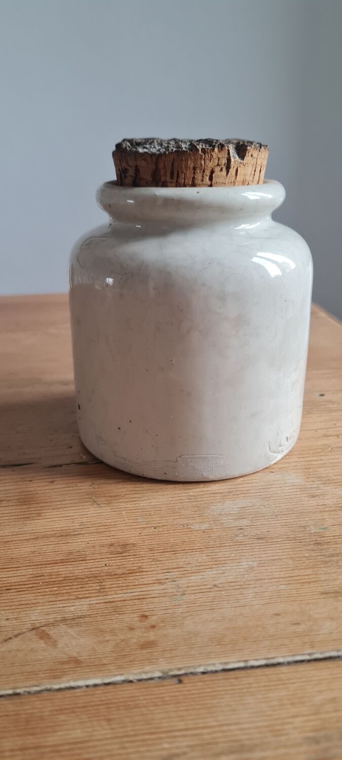 Stoneware mustard pot