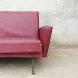 Sofa vintage red leatherette convertible