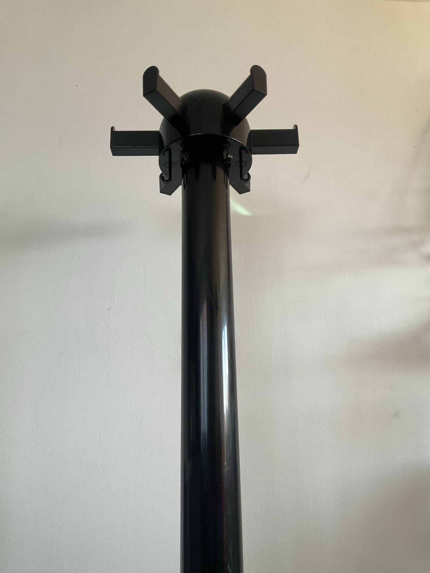 Kartell coat rack "Centrokappa" from the 1970s.