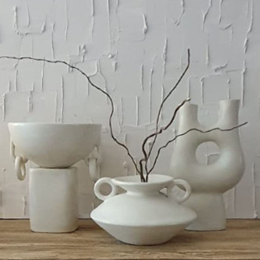 Vase forme organique en tadelakt blanc