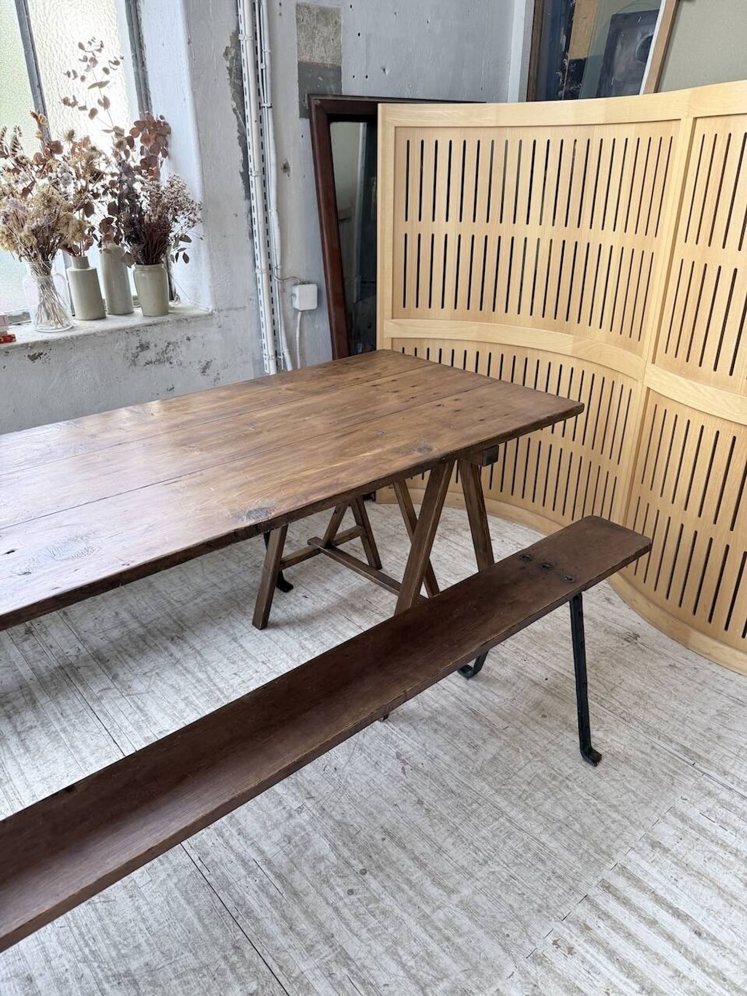 XXL trestle farm table 4m and its benches