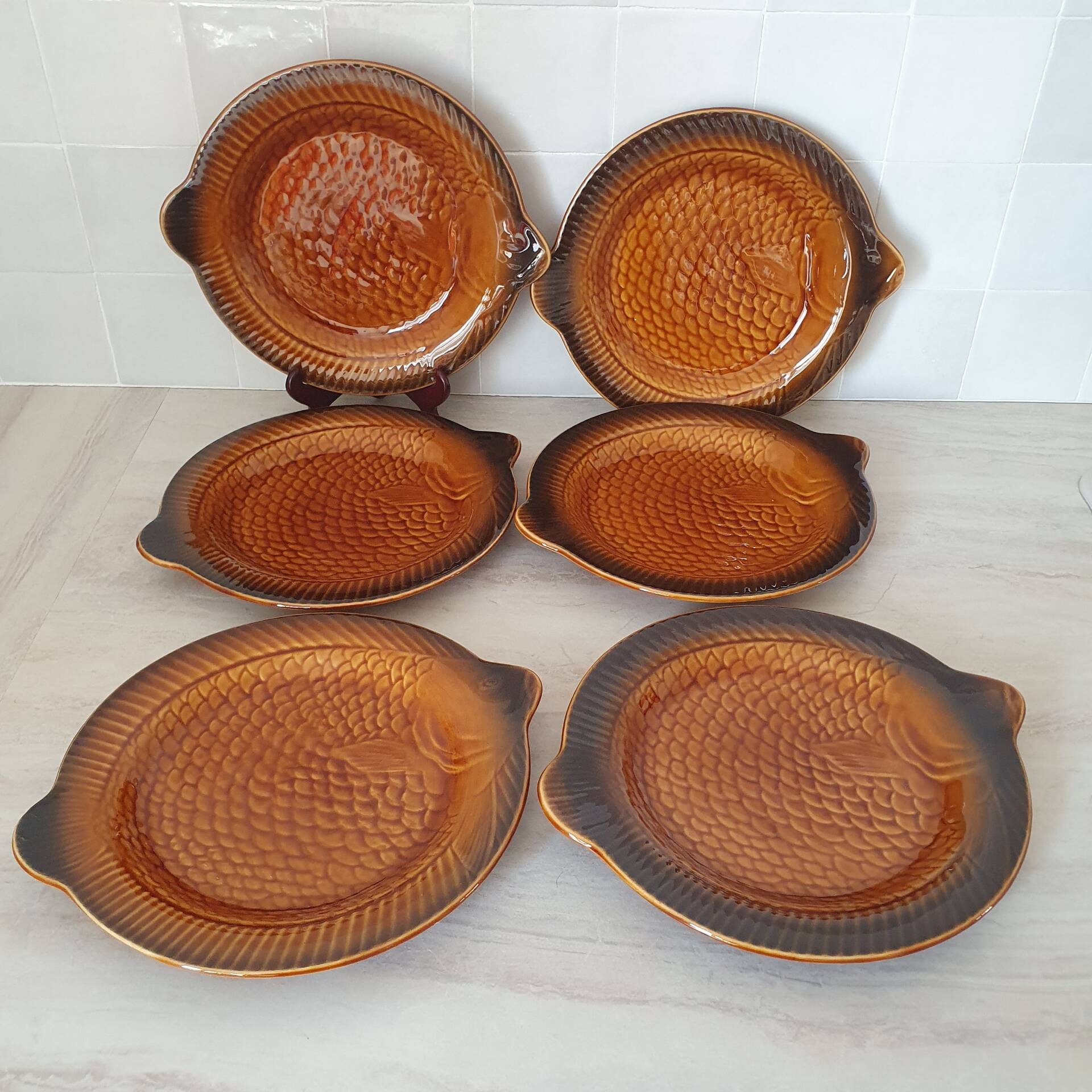 Sarreguemines / 6 Assiettes en faïence forme poisson