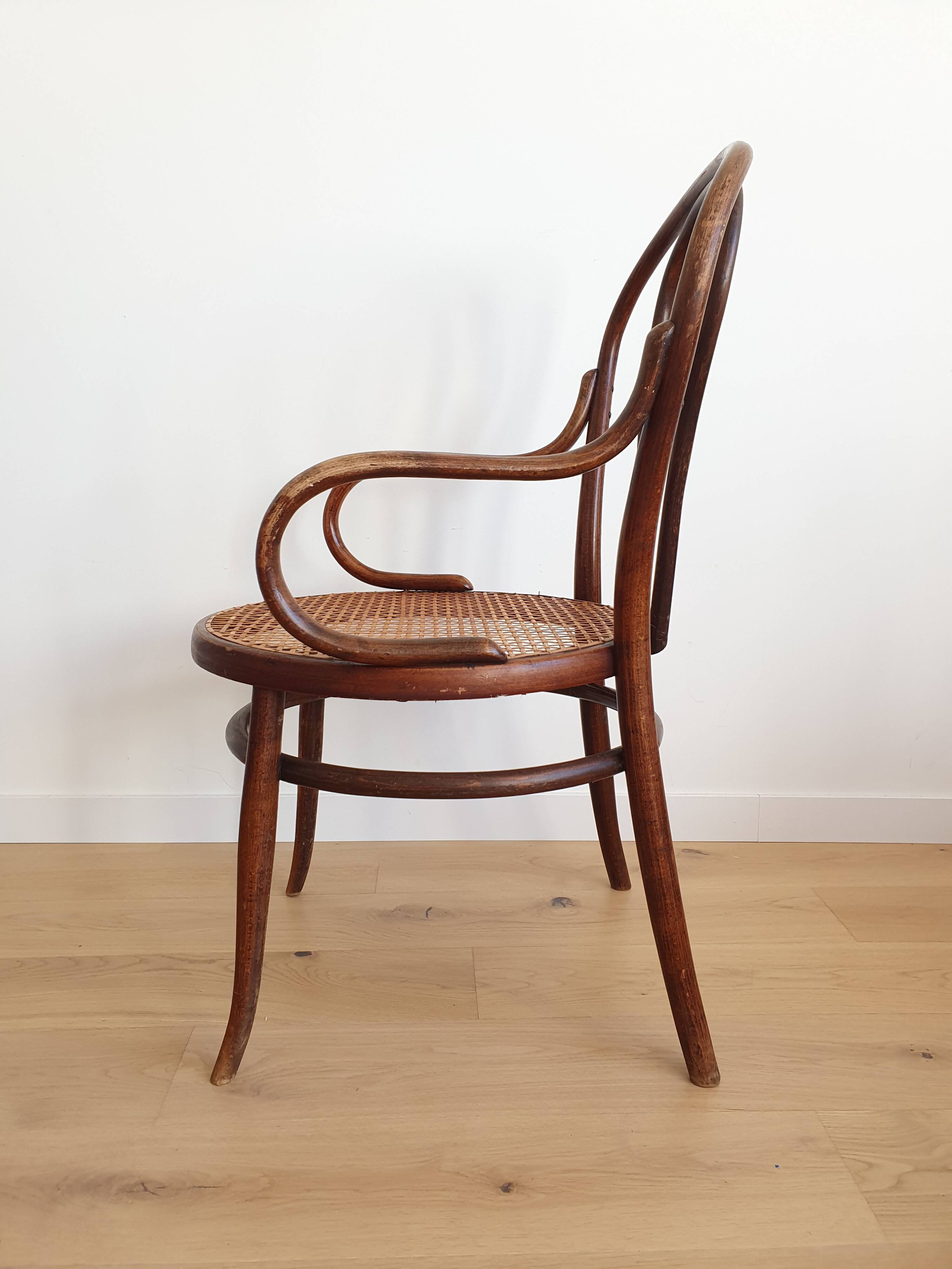 Thonet armchair in curved wood and canework