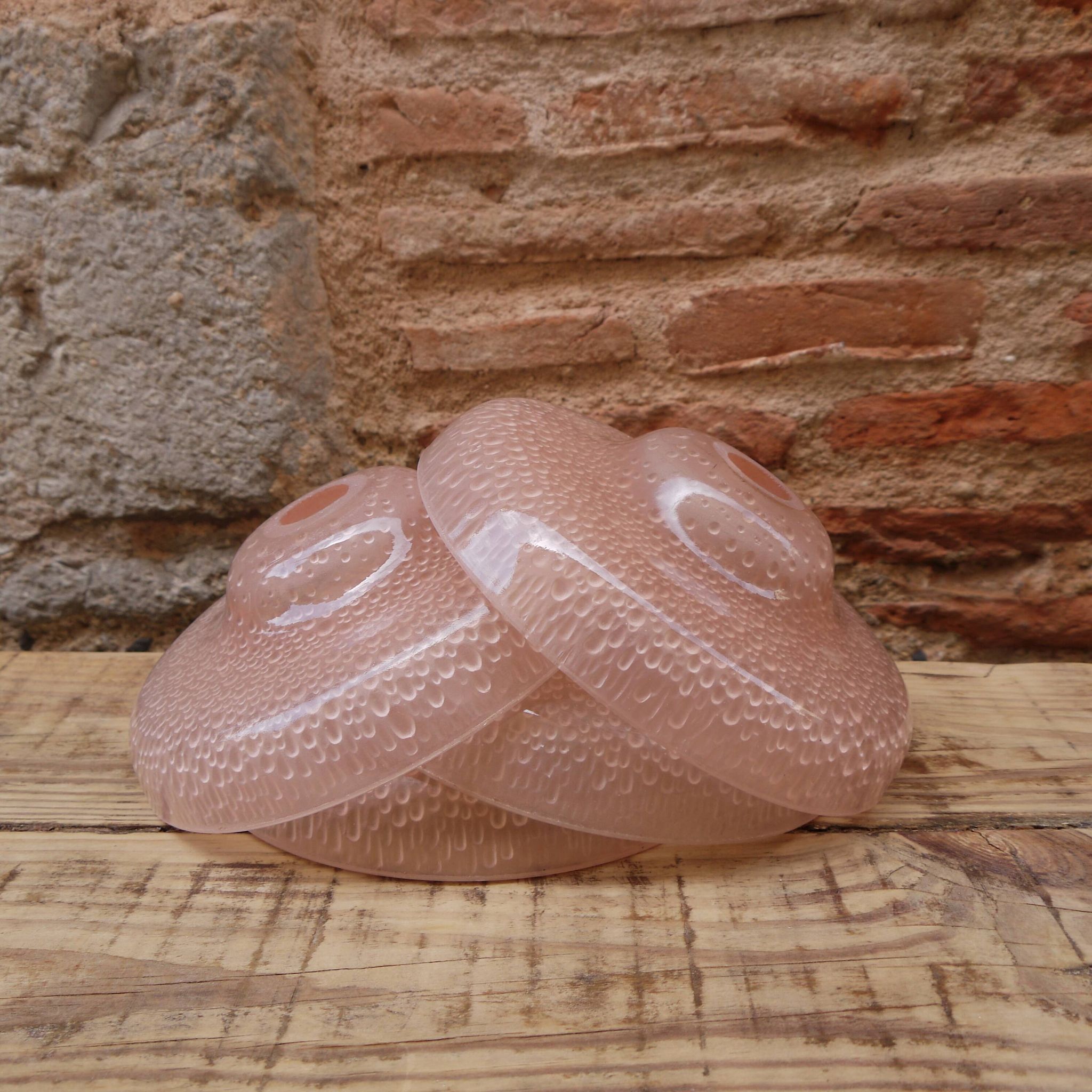 Abat-jour en verre rose bullé