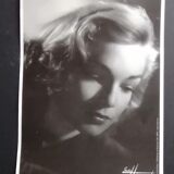 Photography Harcourt Simone Signoret