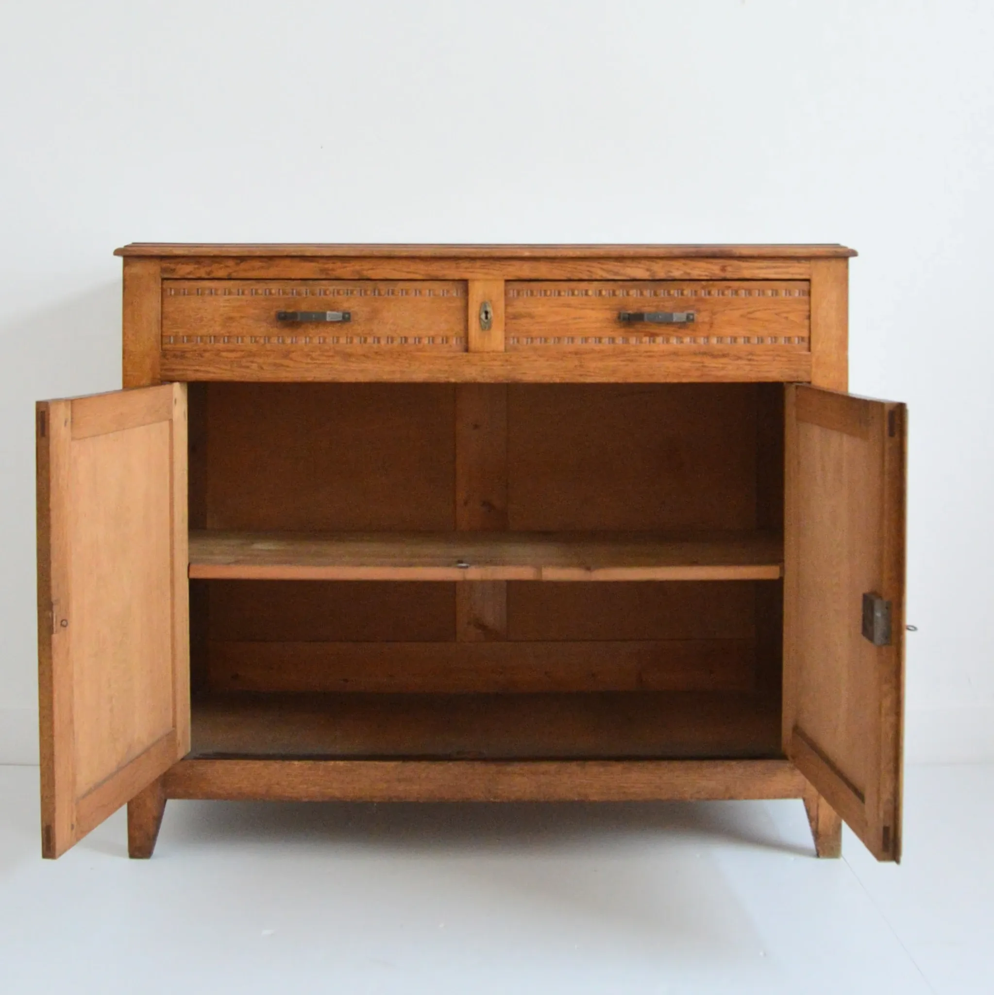Parisian Buffet / Art Deco Storage Furniture 1930 Vintage