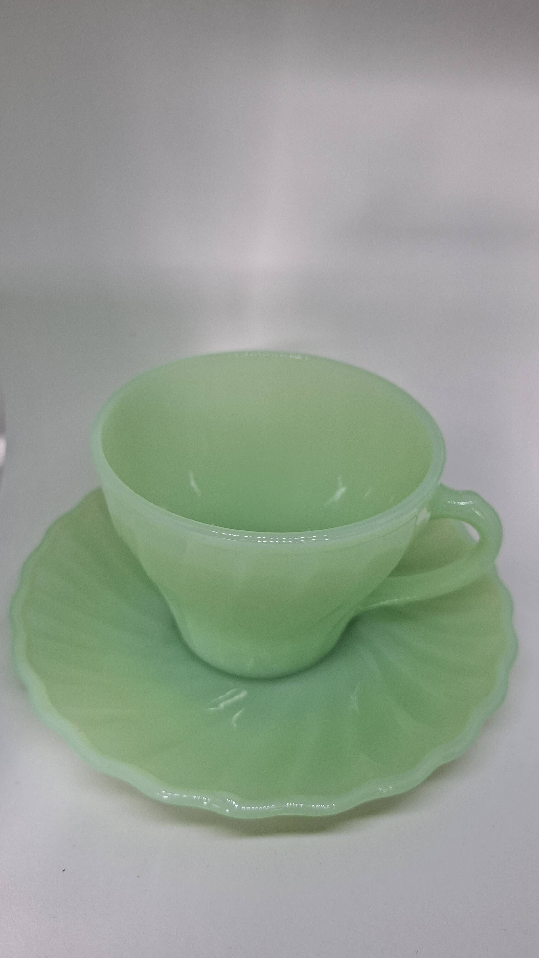 Vintage Fire-King Jadeite Swirl/Shell Coffee Set – 6 Pcs (Original Label)