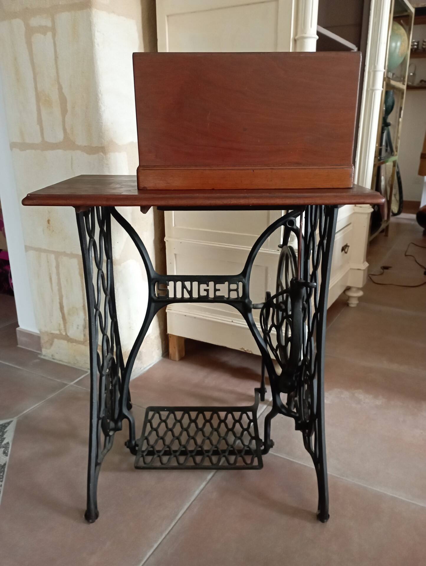 Singer sewing machine