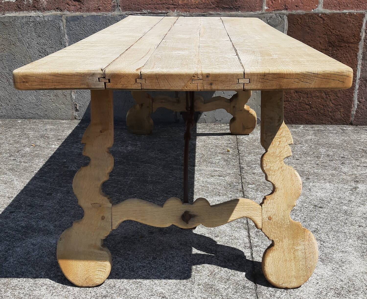 Oak farmhouse table with lyre legs. (Spanish table)