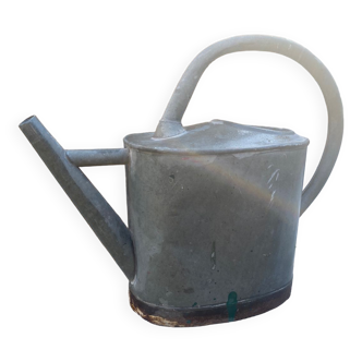 Small watering can