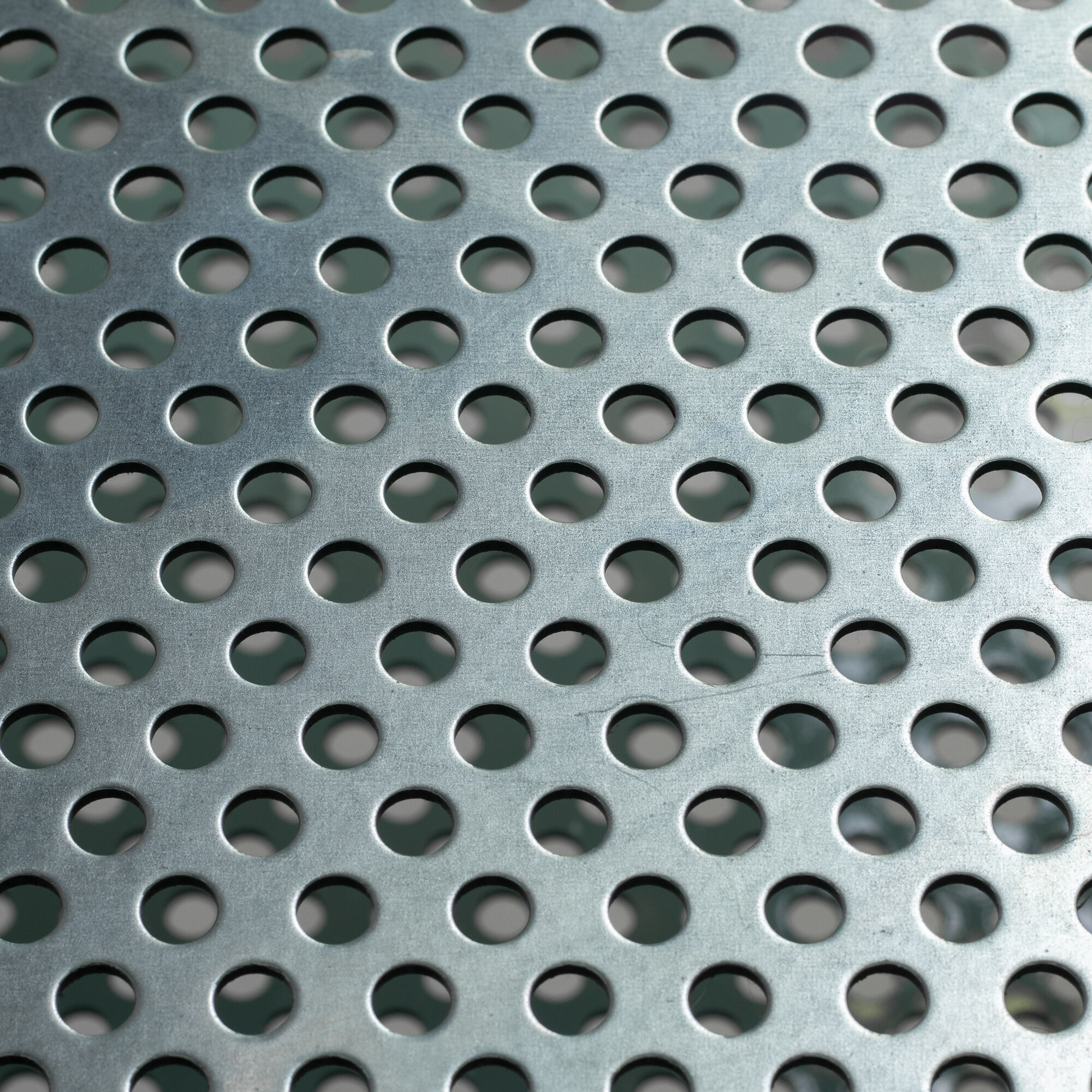 Steel gigognes tables