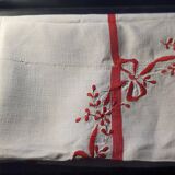 Antique tablecloth embroidered in kelsch