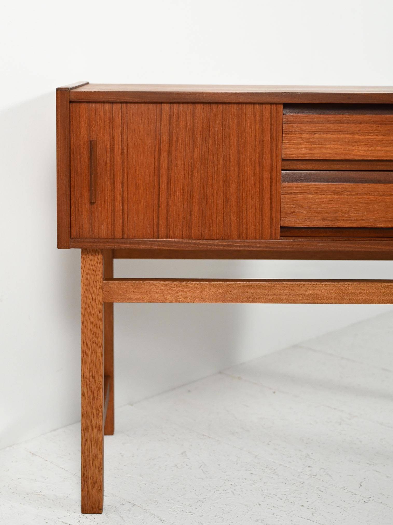 Scandinavian entrance cabinet from the 1950s–1960s