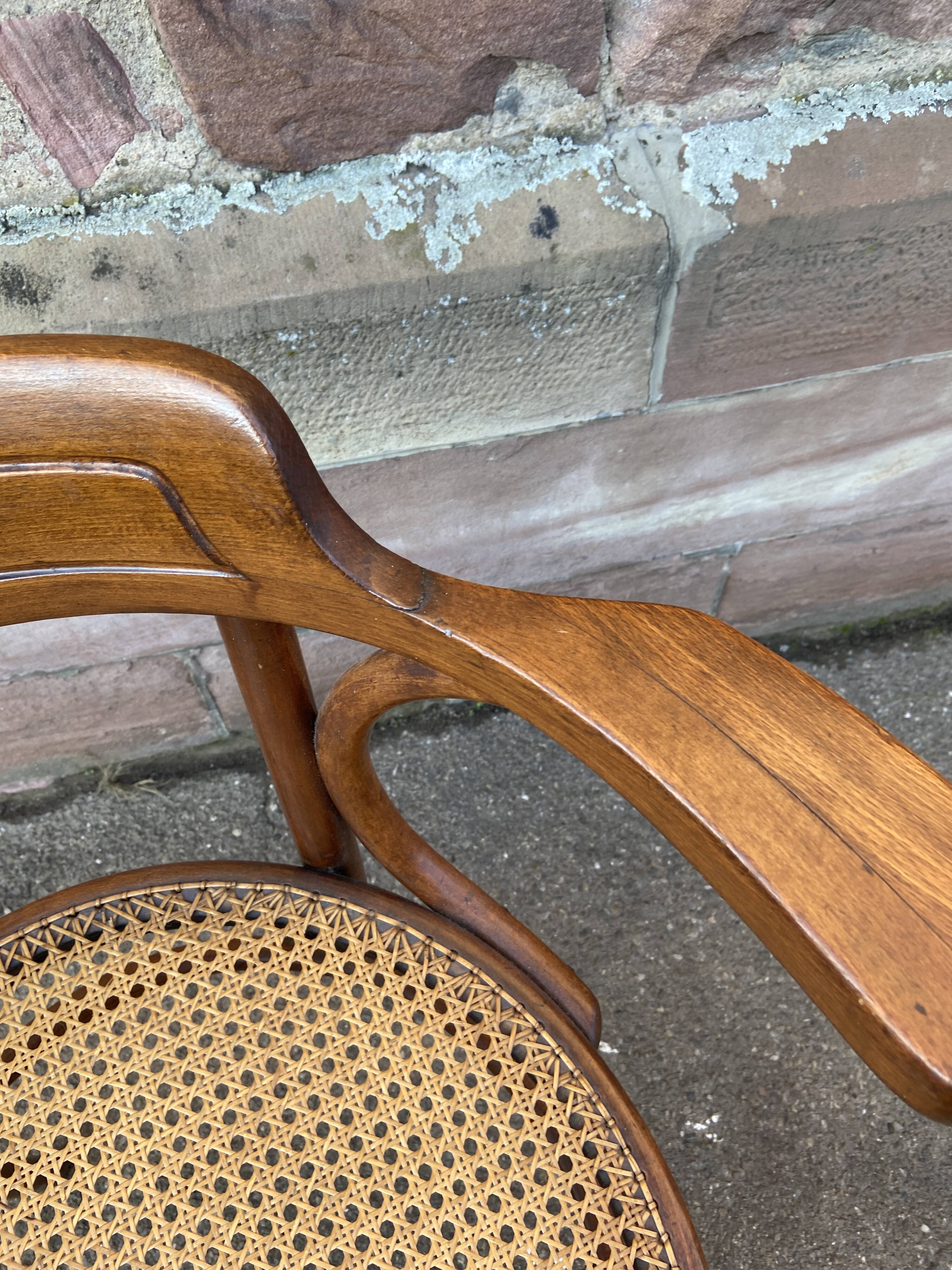 Viennese curved wood armchair Fischel circa 1920