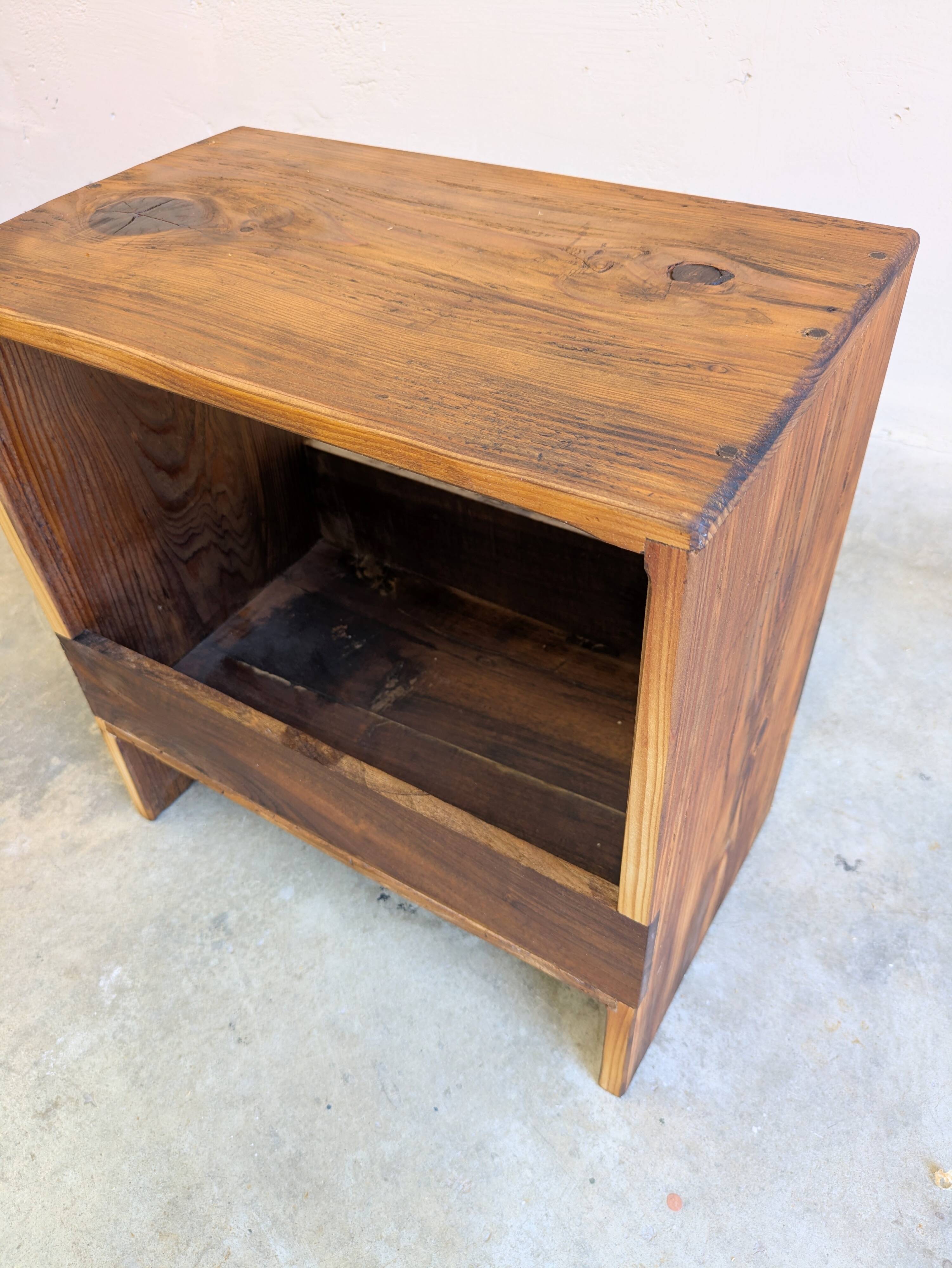 Banc / tabouret rangement bois massif esprit cottage brocante