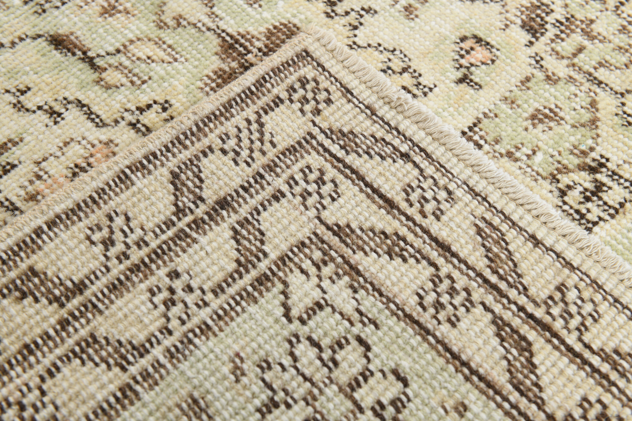 5x9 faded beige wool handknotted oushak rug, 276x166cm