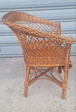 Children's chair in rattan and wicker