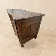 Louis XV walnut commode, 18th century