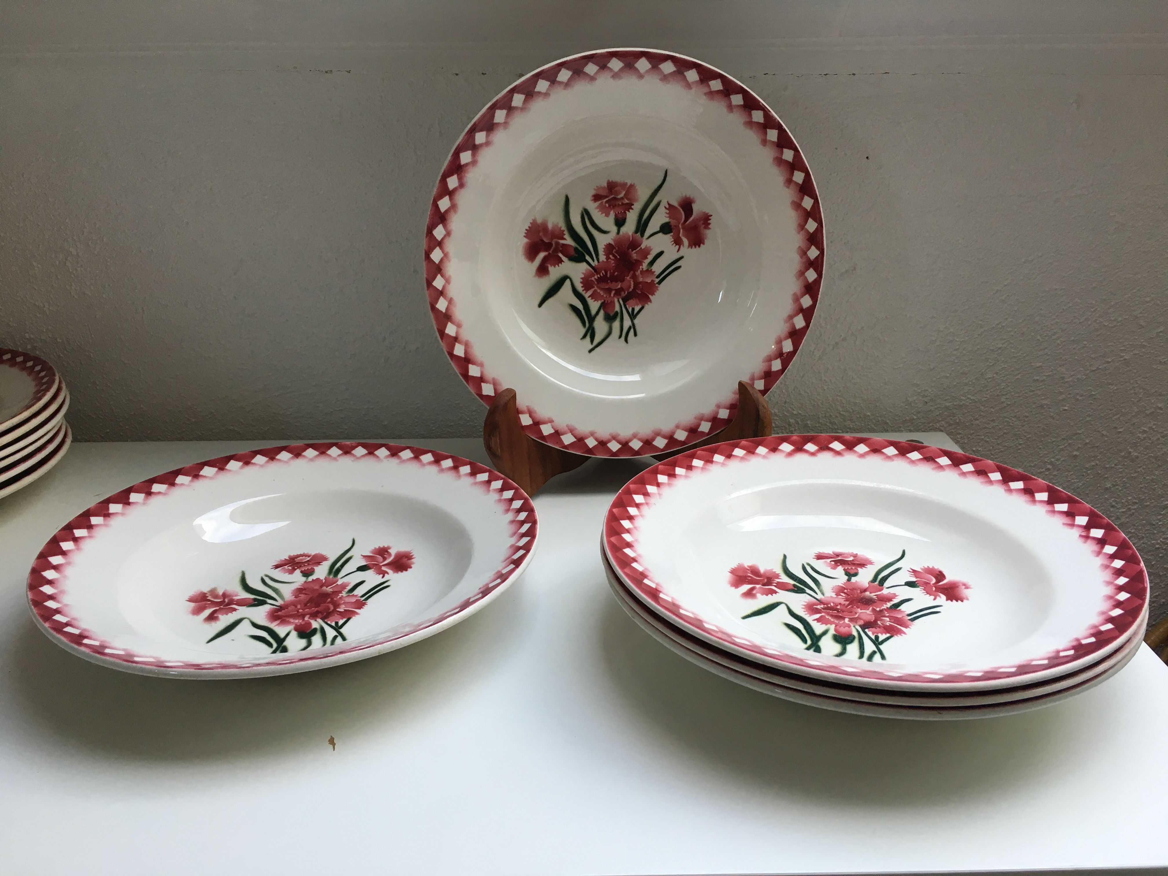 Set of 11 plates signed Mignardises Sarreguemines hand painted decor