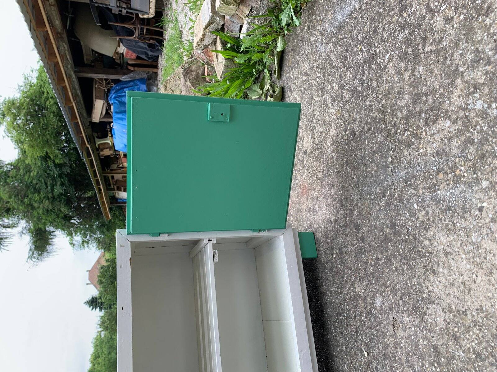 Vintage painted wardrobe in white and green wood, 1950s, original lock.