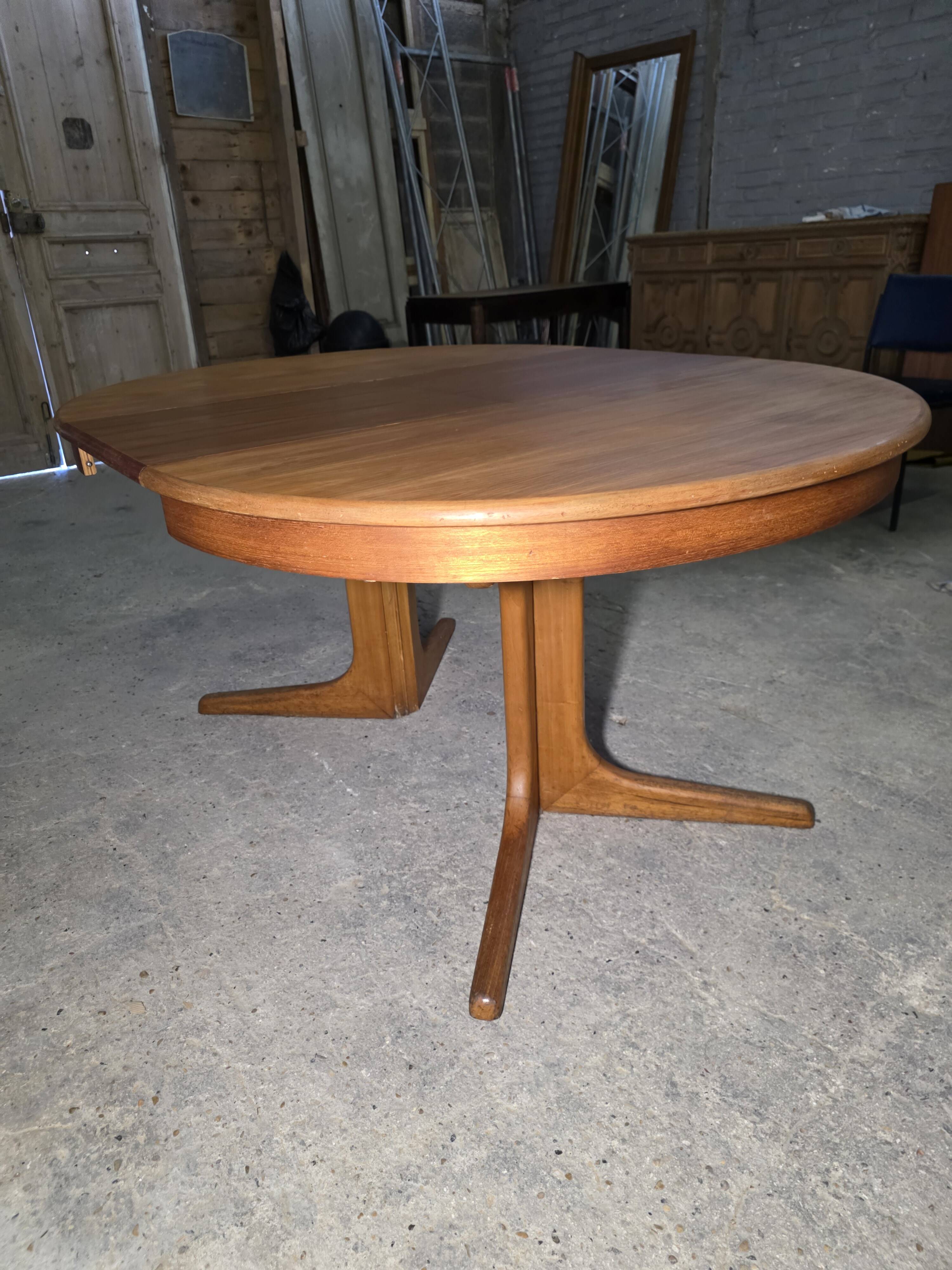 Table Baumann extensible en teck des années 60