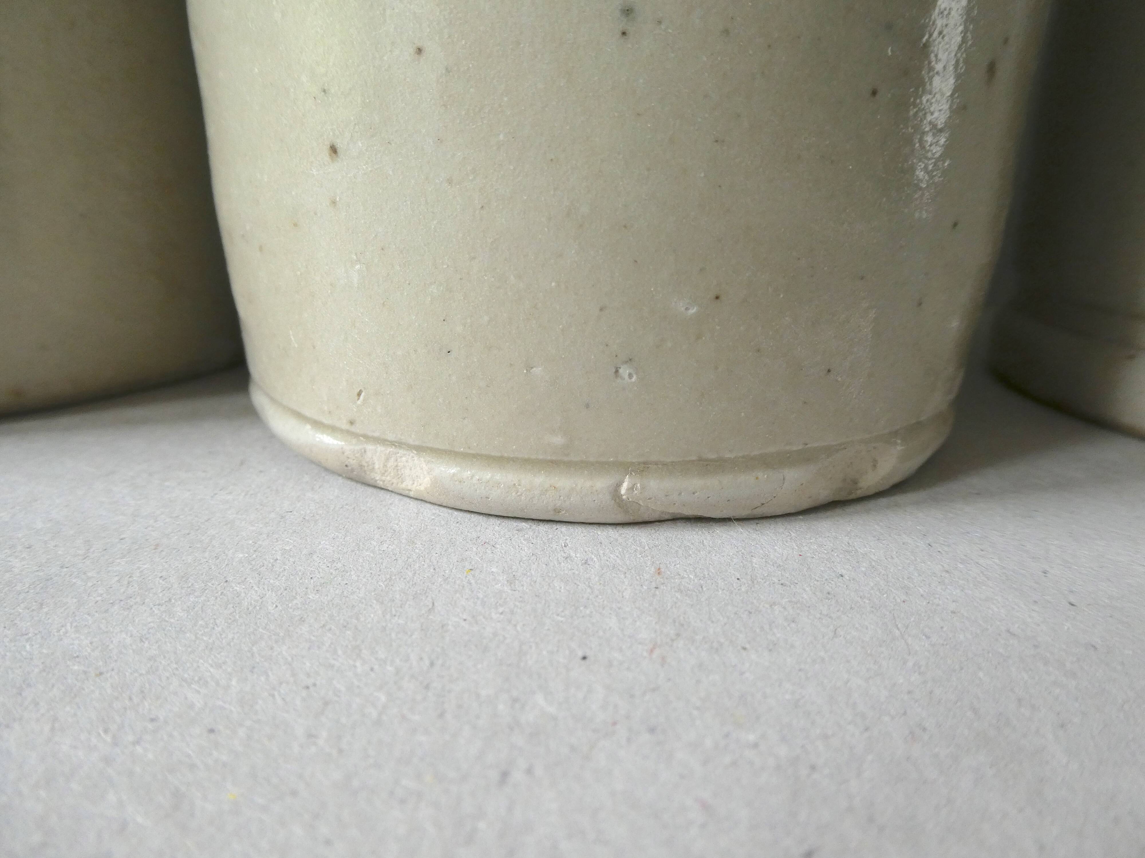 Lot de 2 bouteilles et 1 pot en grès