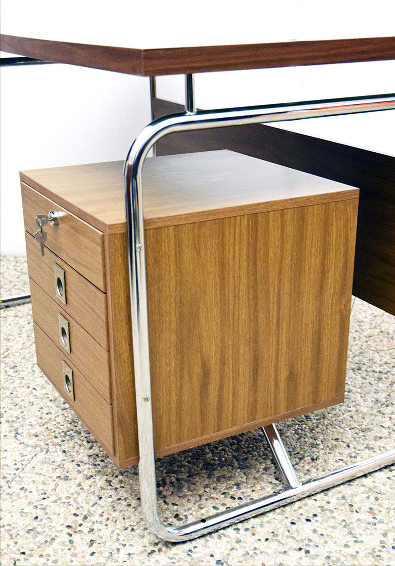 Bauhaus style desk, 1960's Italian production