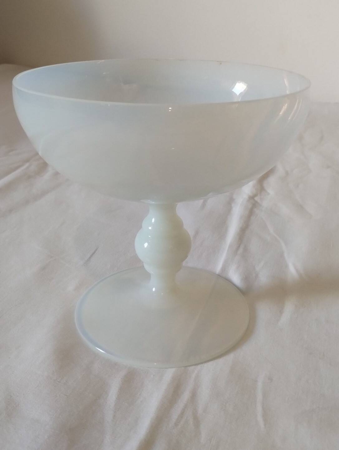 Opaline footed bowl