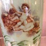 Vase en opaline verte à decor d'angelots motifs peints et emailles