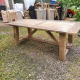Farm table