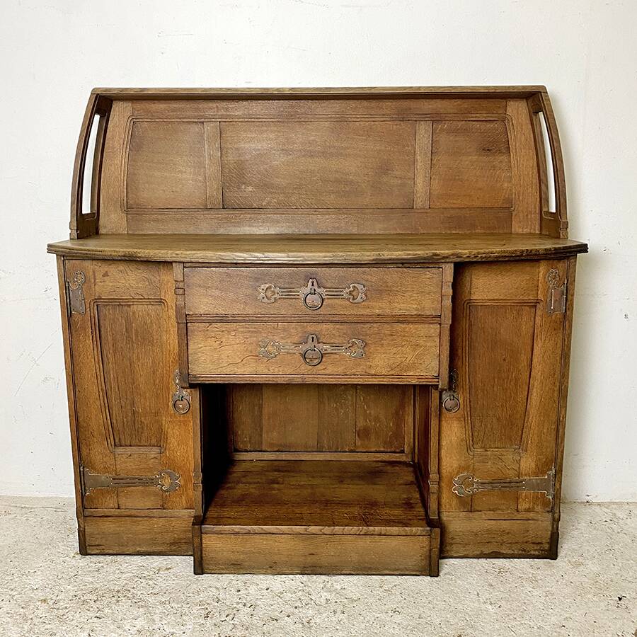 1930s restaurant server