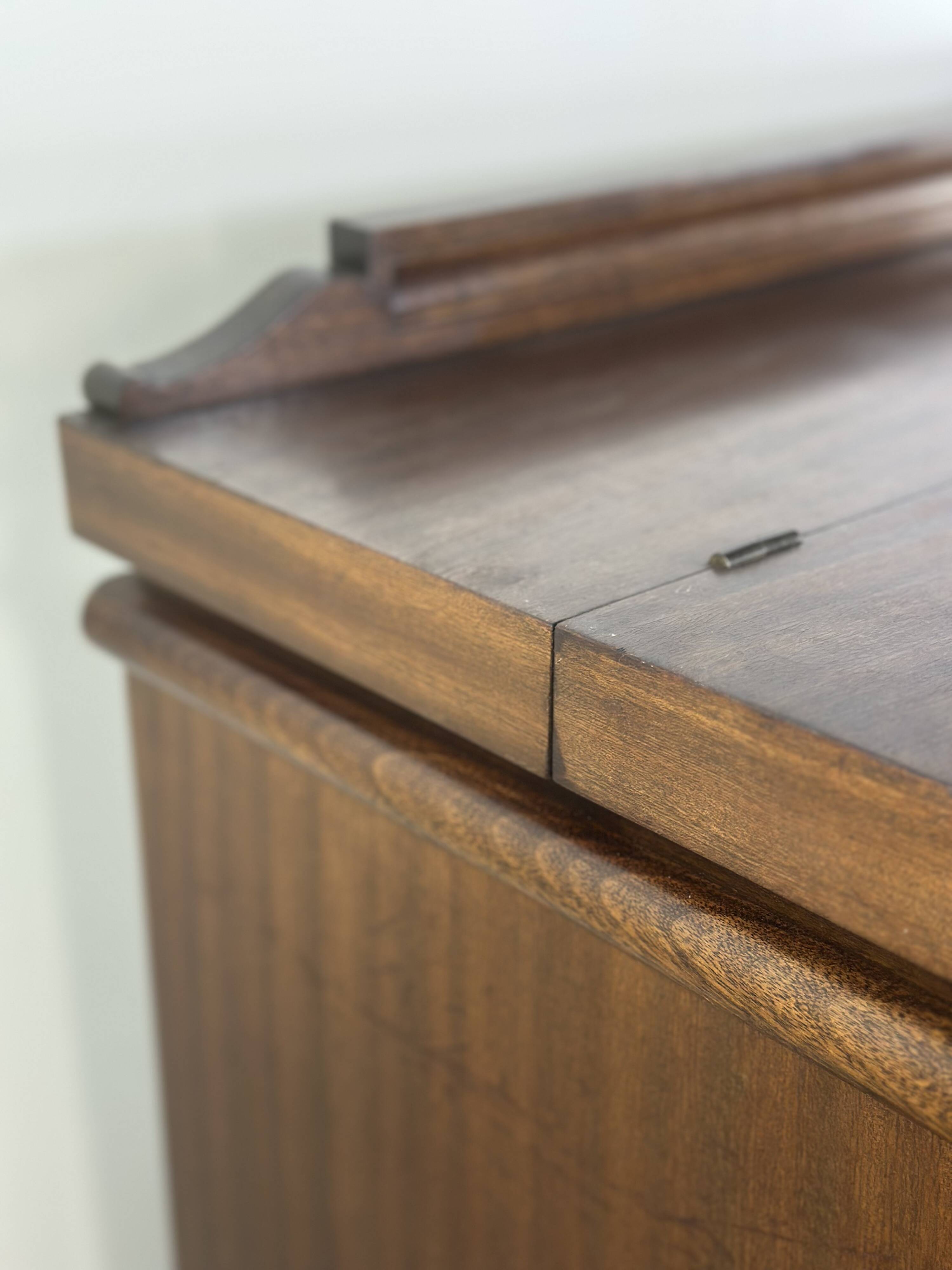 Meuble bar Art Déco en placage d'acajou édition AV, 1930