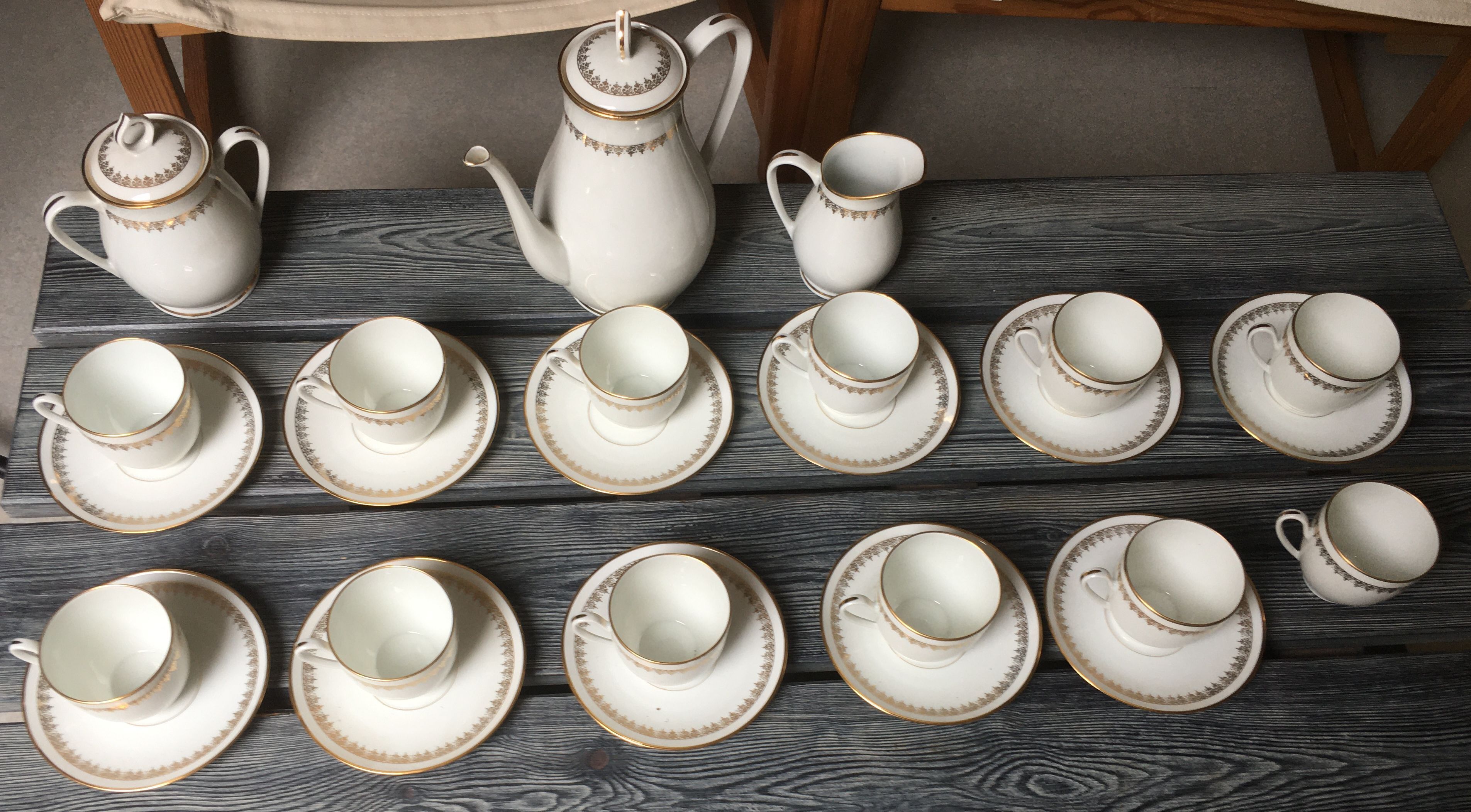 Lafarge Limoges coffee set 12 cups