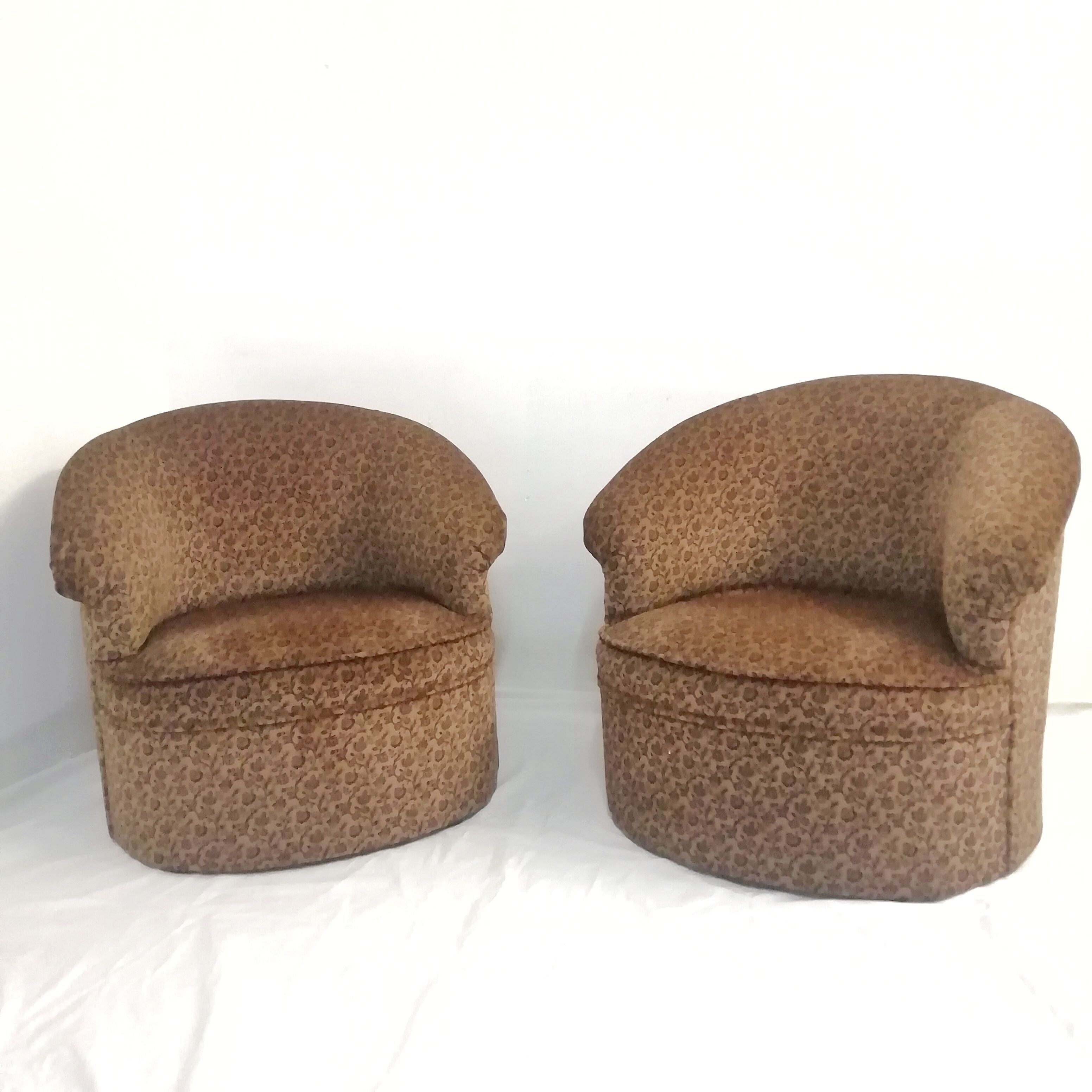 Armchairs with floral print of corduroy fabric. 1980s.