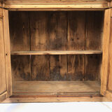 Buffet two fir bodies, glazed in the upper part.