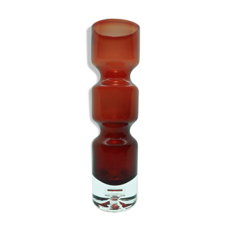 Aseda red glass vase by Bo Borgstrom