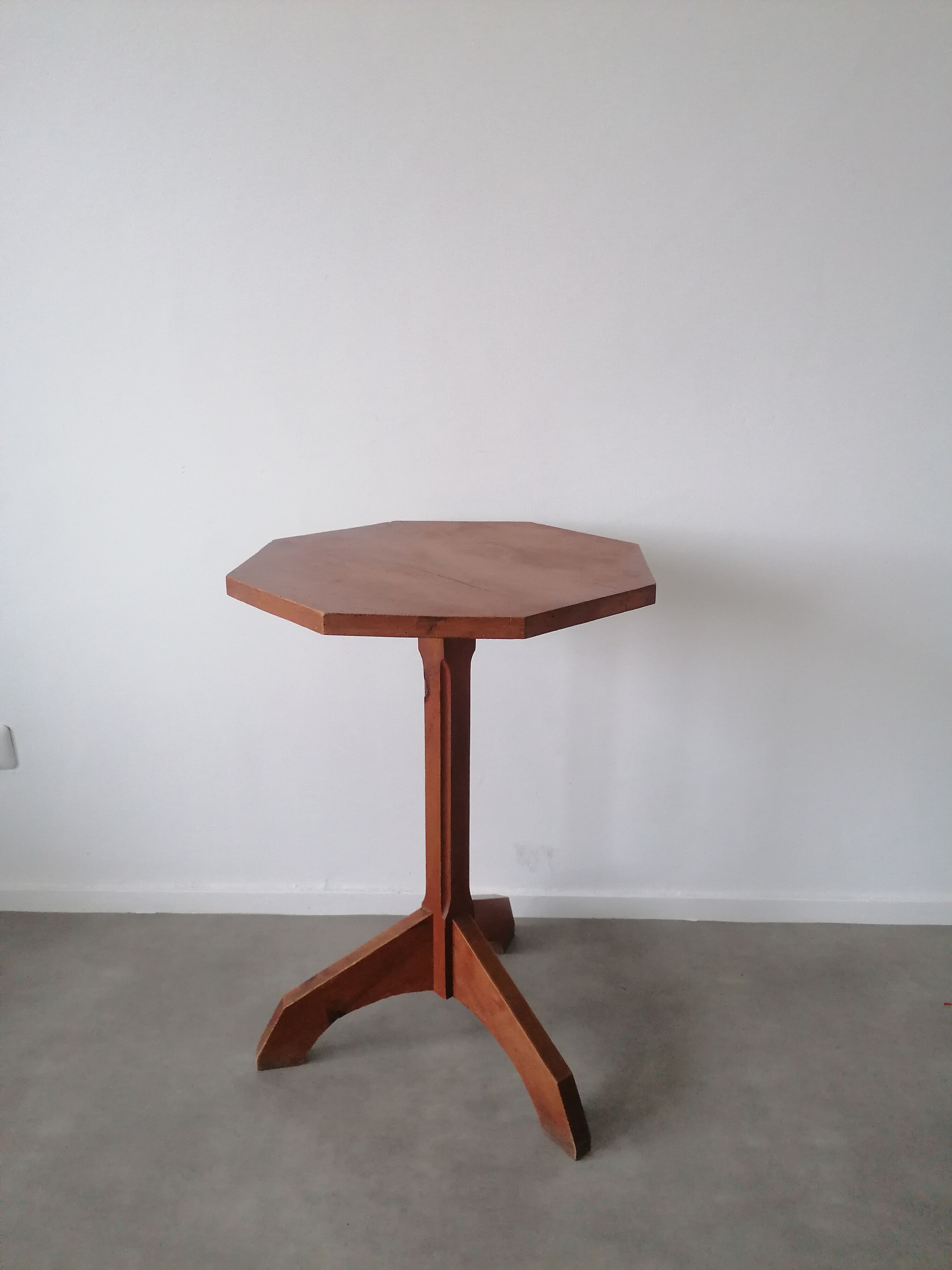 Wooden tripode healing - octagonal plateau - 1940s