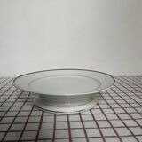 Presentation dish on foot