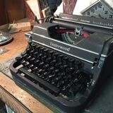 Underwood typewriter