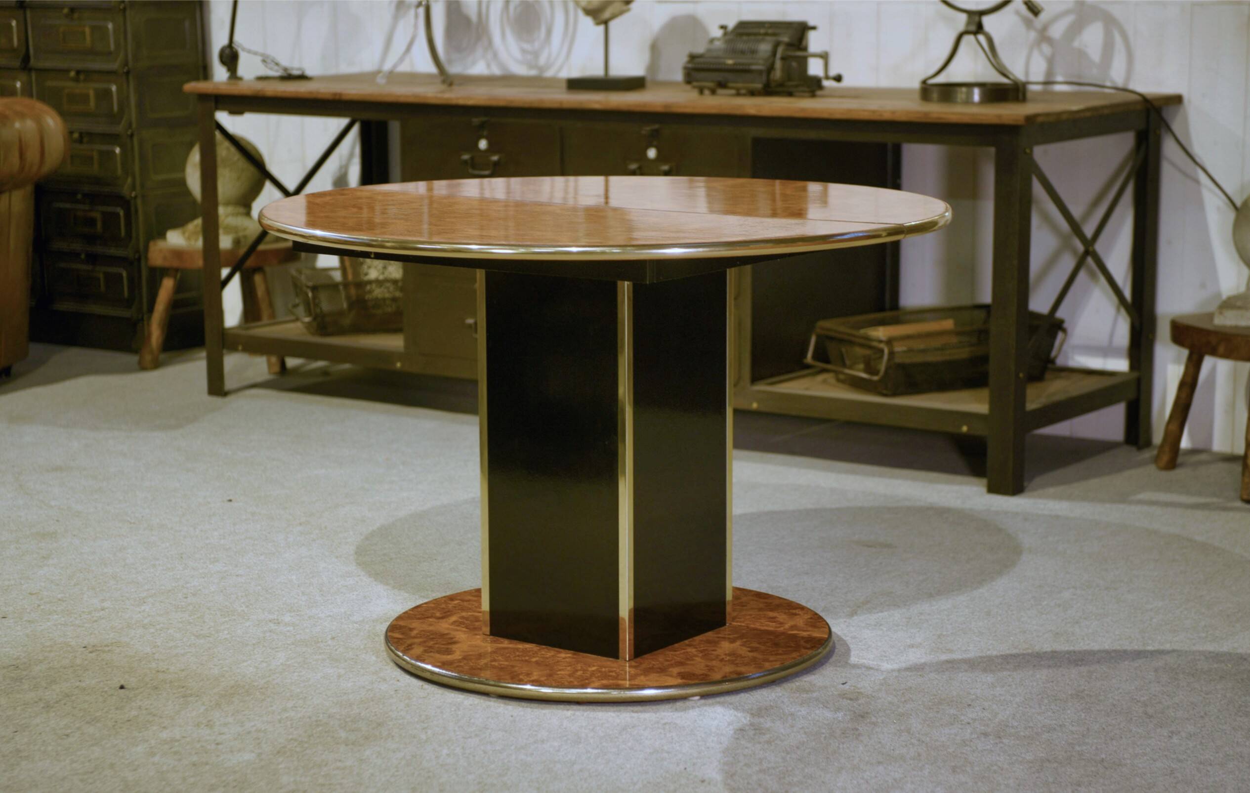 Circular table in the style of Willy Rizzo 1970s