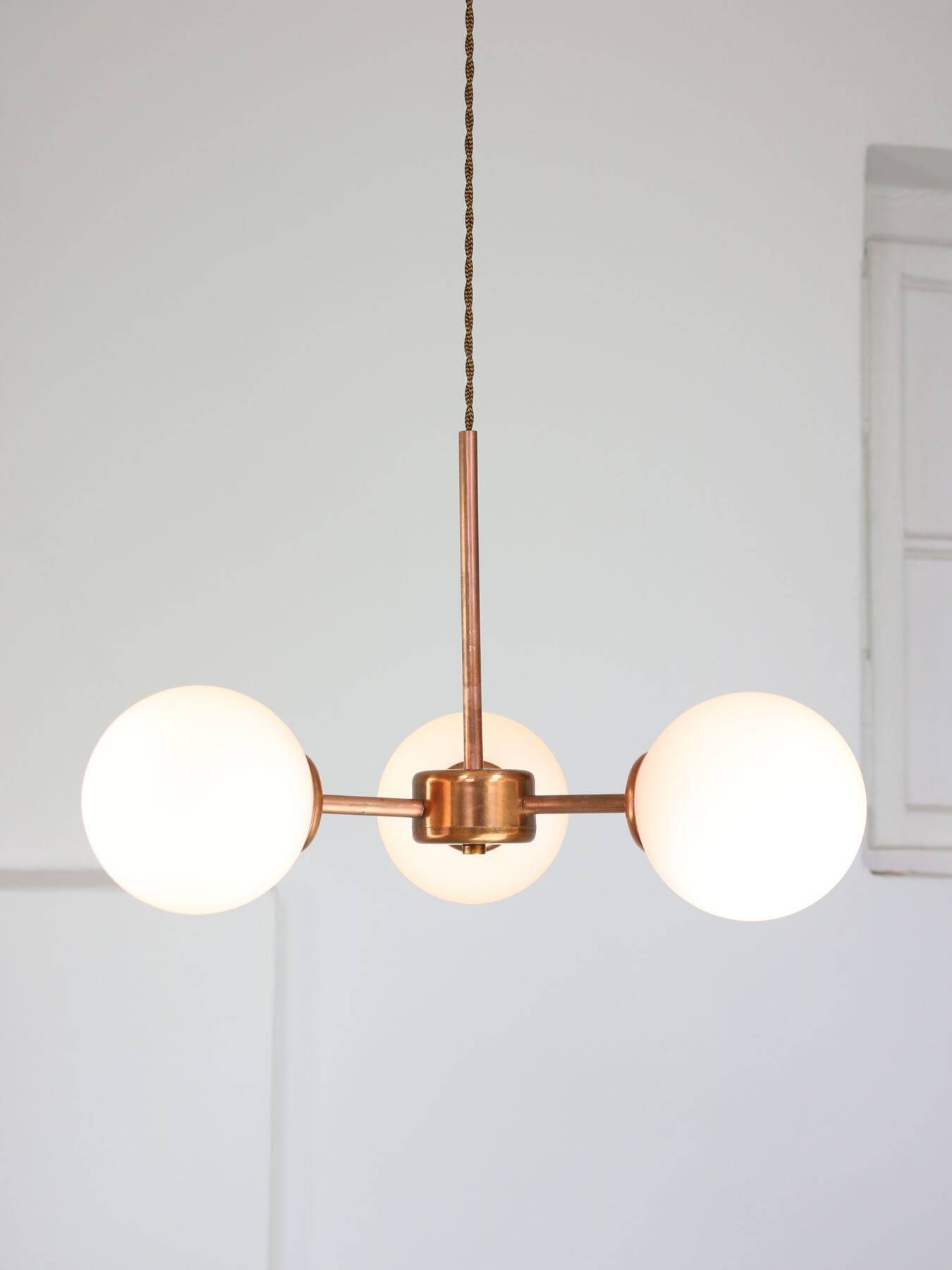 Mid-Century Modern Italian Chandelier in Copper and Opaline Glass, 1960s