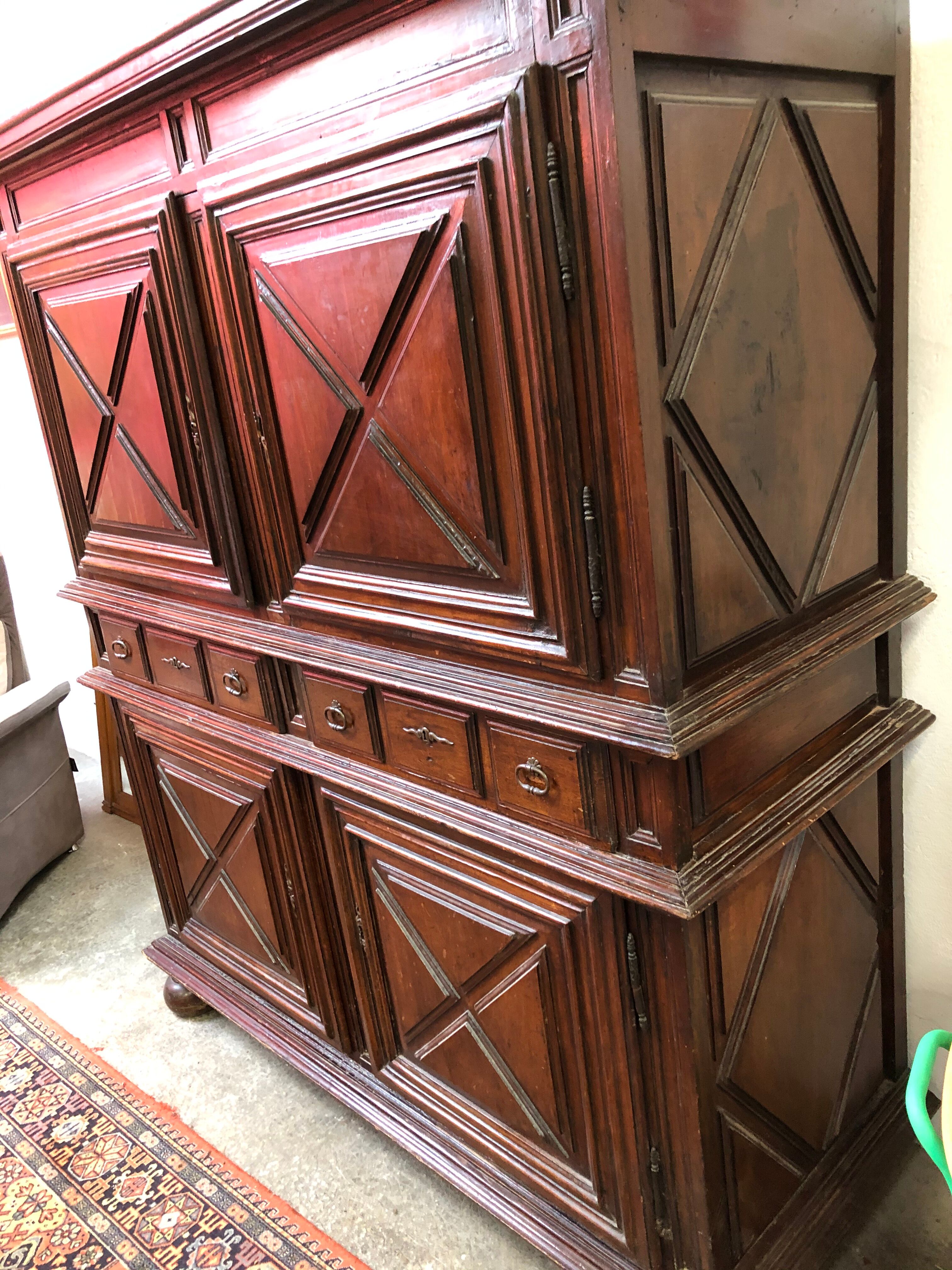 Buffet  2 corps ancien 17/18 éme siècle