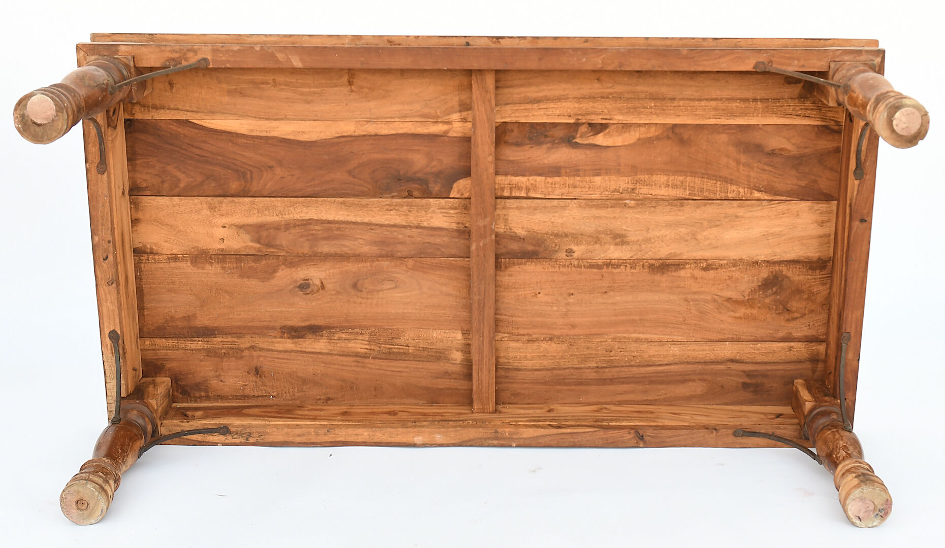 Coffee table in natural wood and wrought iron