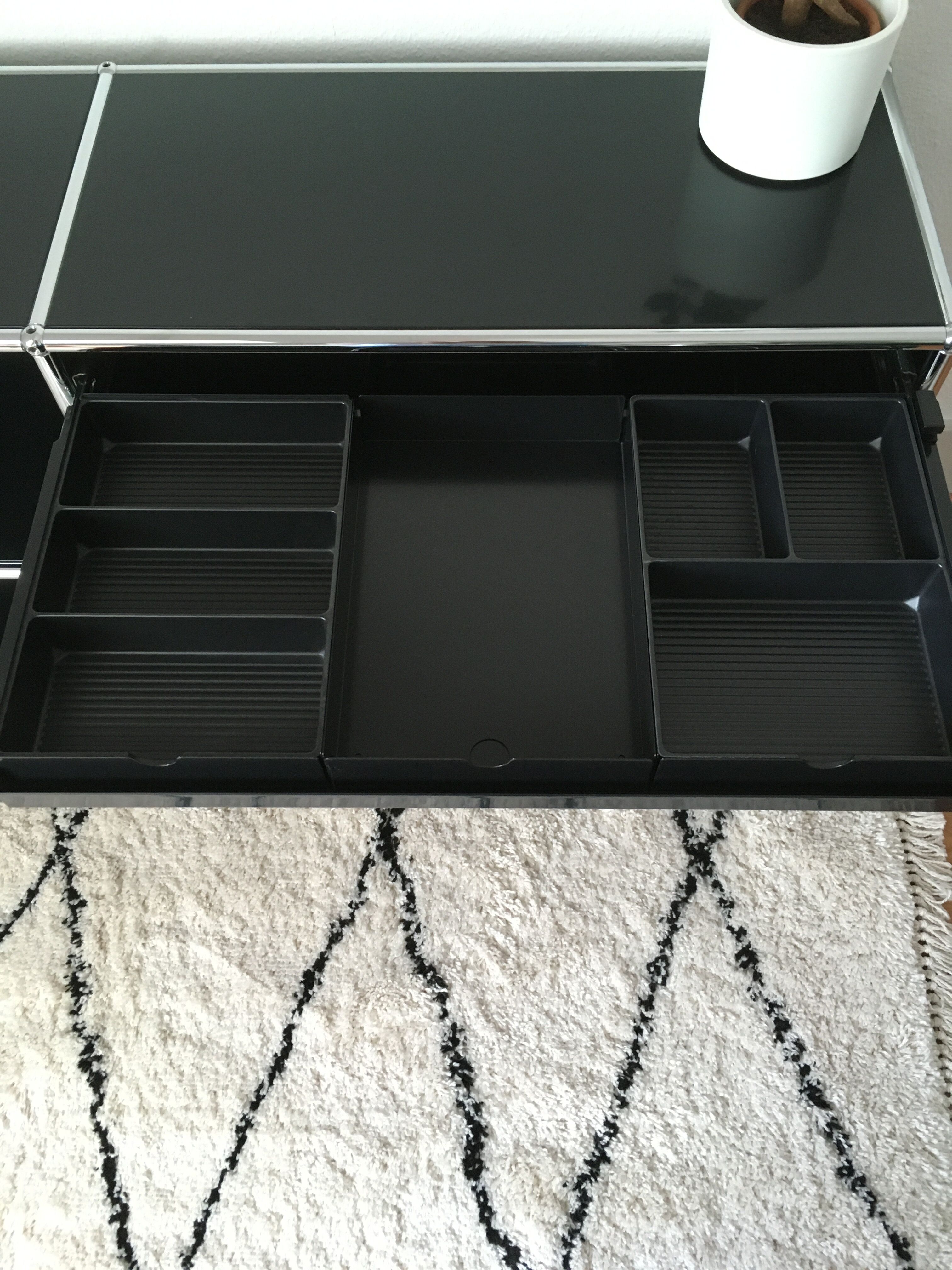 Furniture USM Haller design