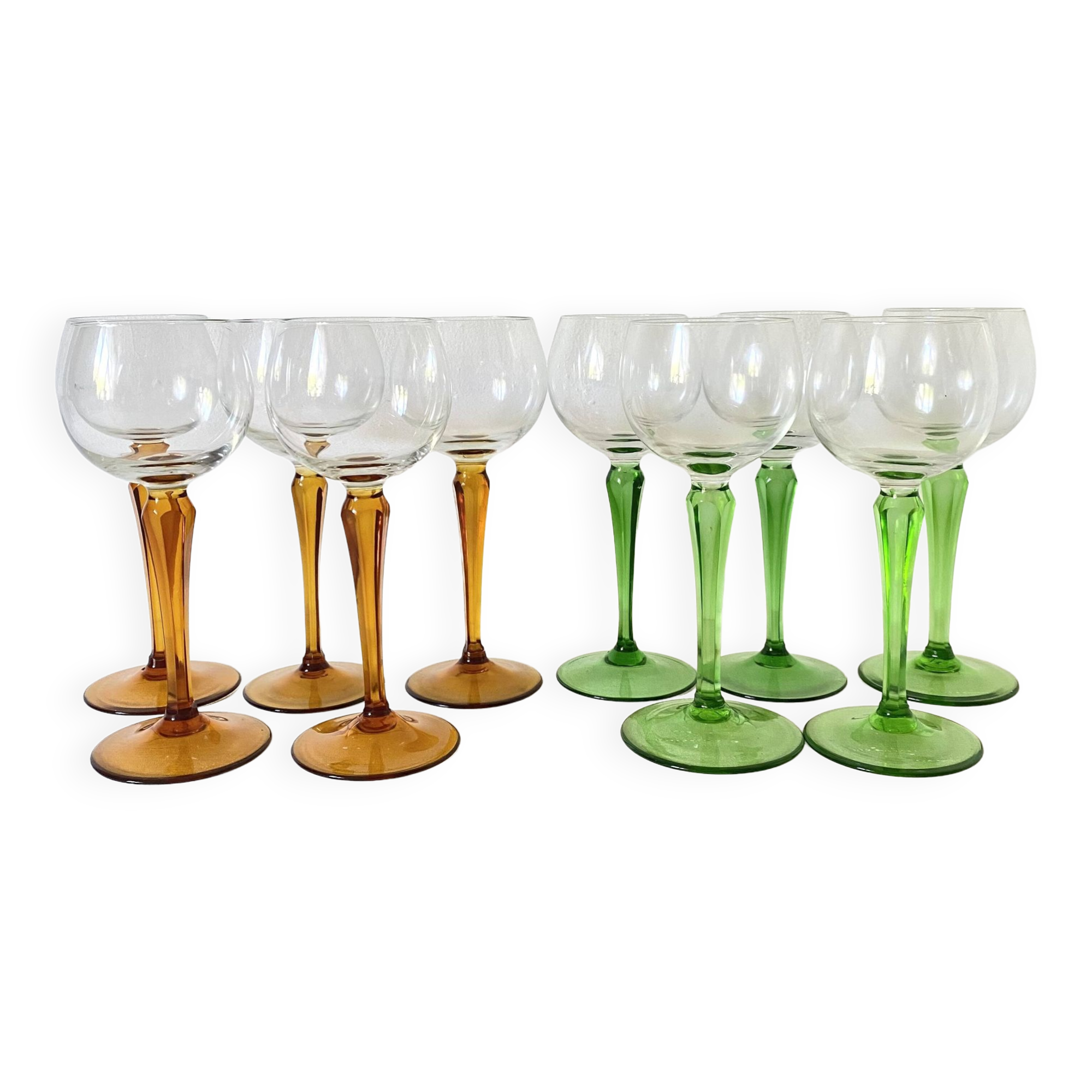 Verres à pied vintage , pied vert ou ambré