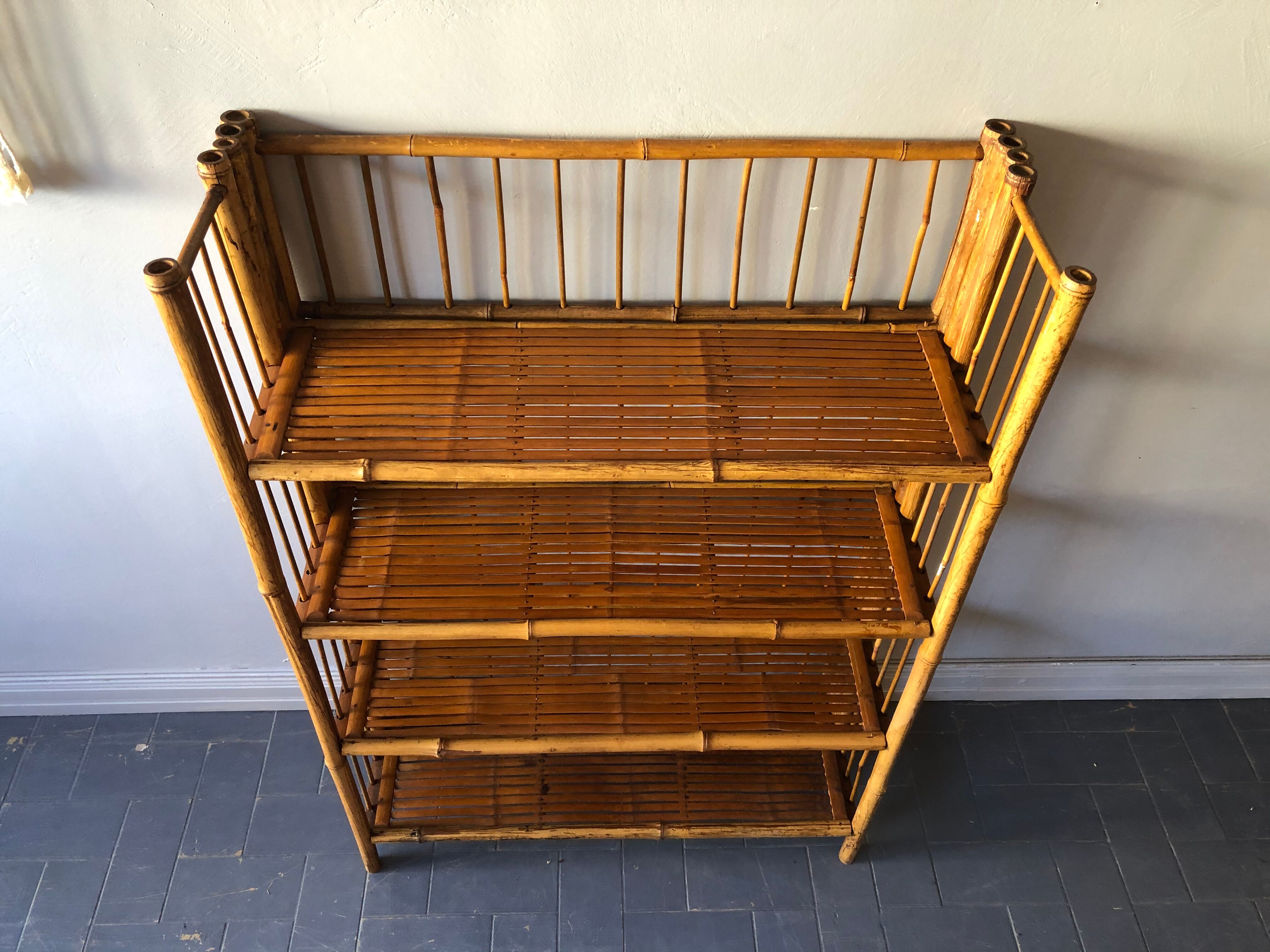 Bamboo folding shelf